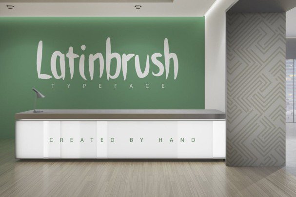 Latinbrush Family Typeface шрифт скачать бесплатно